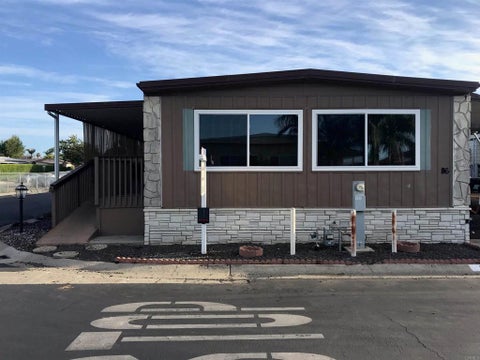 Photo of 1010 E Bobier Drive E #86, Vista, CA 92084 (MLS # NDP2603754)