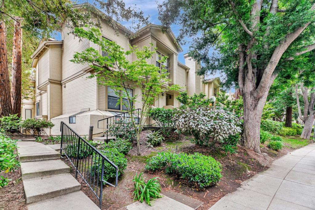 926 La Mesa Terrace E
