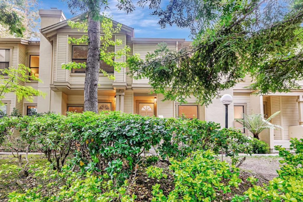 926 La Mesa Terrace E