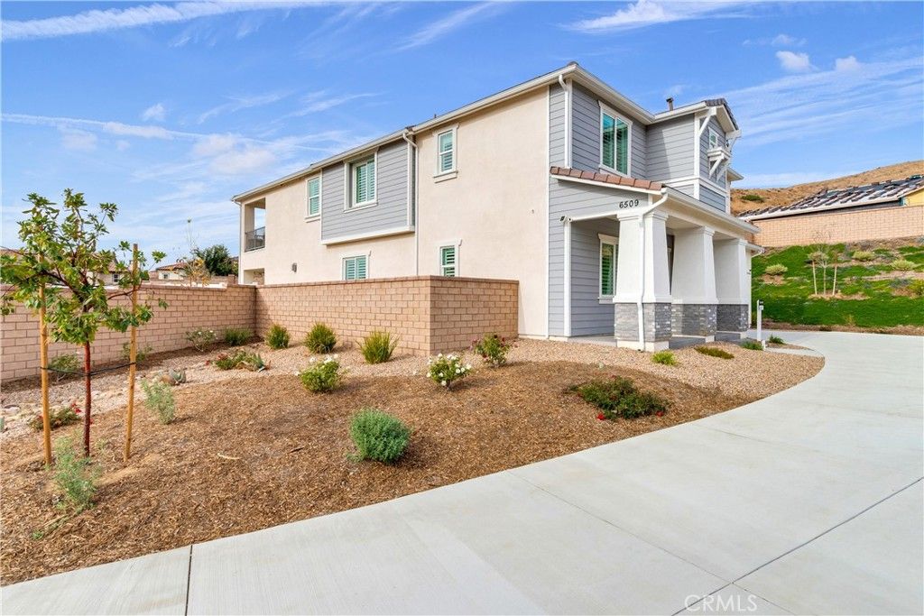 Photo of 6509 Canyon Oaks Drive, Simi Valley, CA 93063 (MLS # SR26062632)