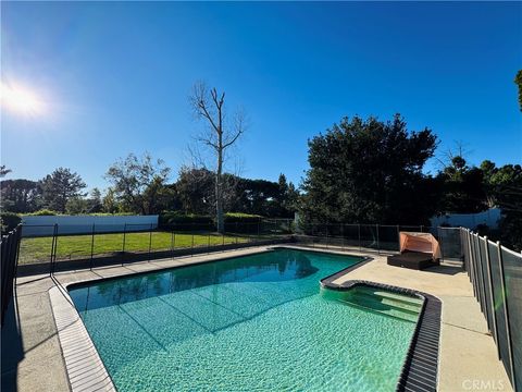 Photo of 16737 Pineridge, Granada Hills, CA 91344 (MLS # SR26033977)