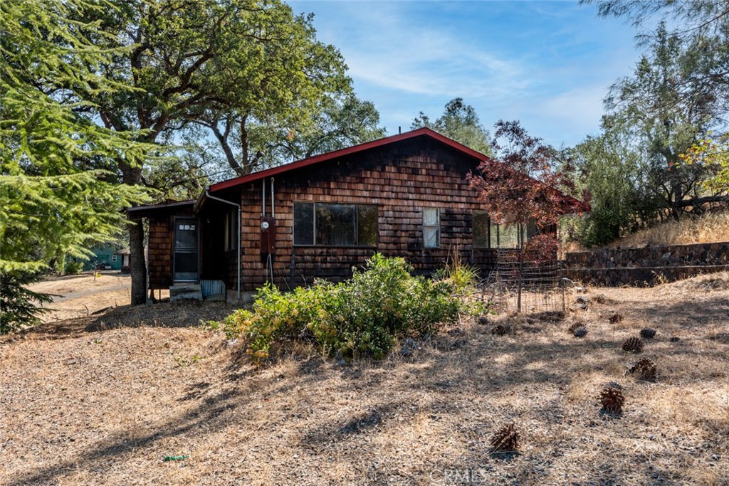 Discover the potential in this rare 2 bedroom home nestled on 20 sprawling acres of untouched wildland. A true diamond in the rough, this fixer offers the perfect canvas for your dream retreat. Here's your chance to own a slice of nature!
