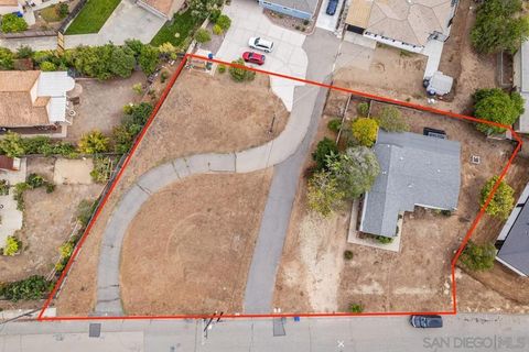 233 Hill Dr Vista CA 92083