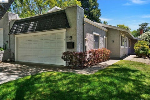 Photo of 1105 Glengarry Ln, Walnut Creek, CA 94596 (MLS # 41139505)