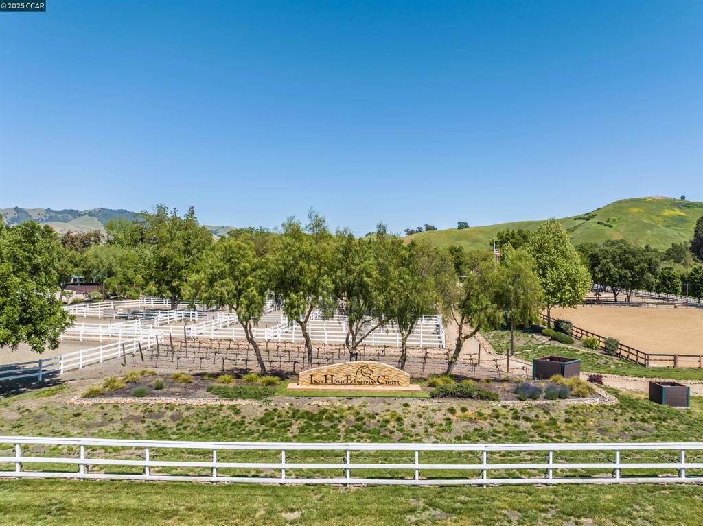 5959 Camino Tassajara