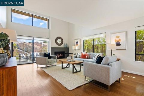 7 Doral Dr Moraga CA 94556