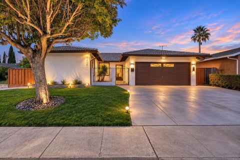 Photo of 35950 Wellington Place, Fremont, CA 94536 (MLS # ML82061563)