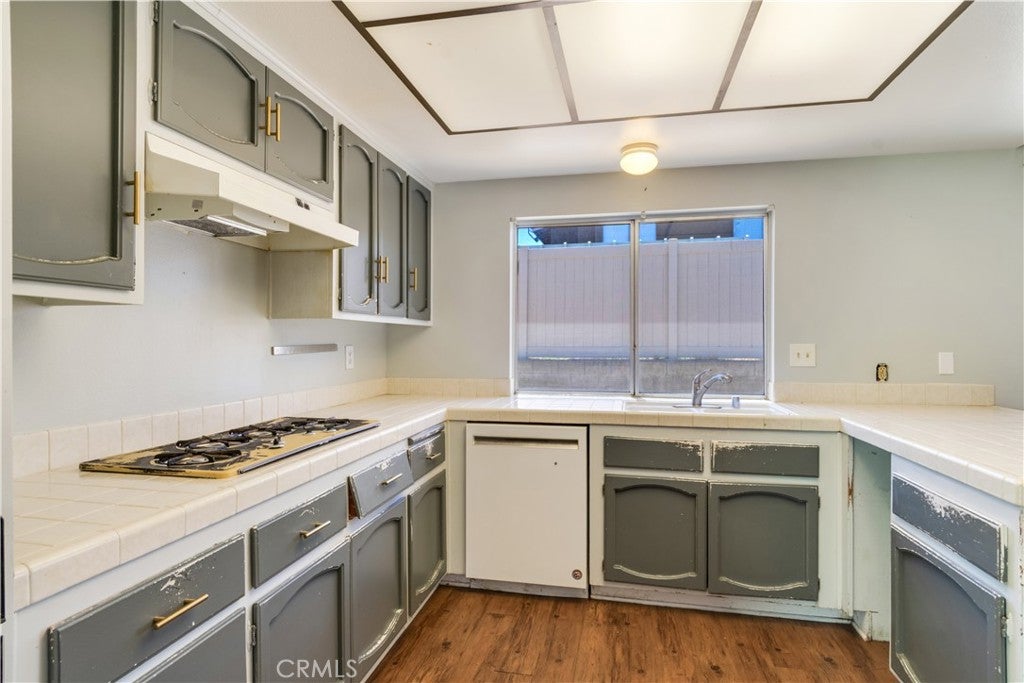 1229 W Olive