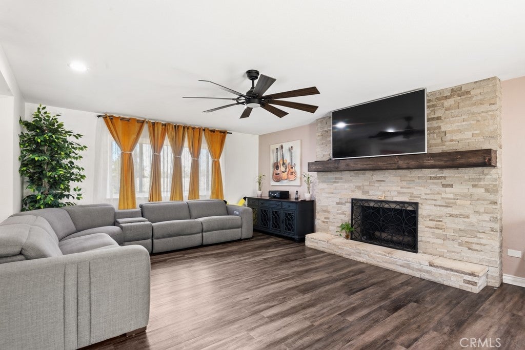 1768 E Ralston