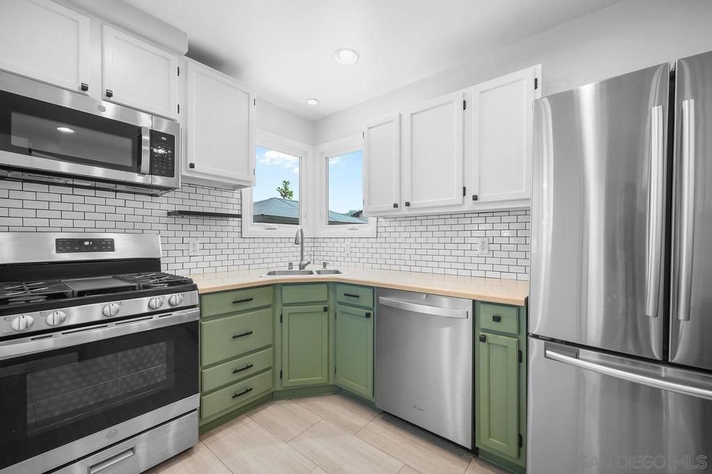 listing image 130724774775690595759