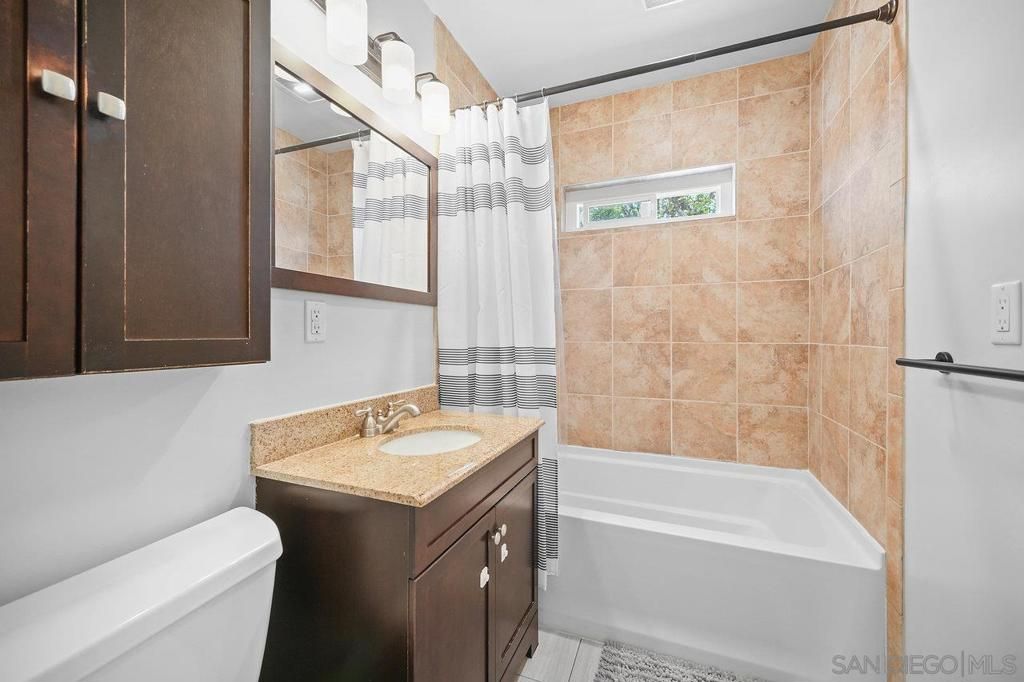 listing image 130722366046918692334