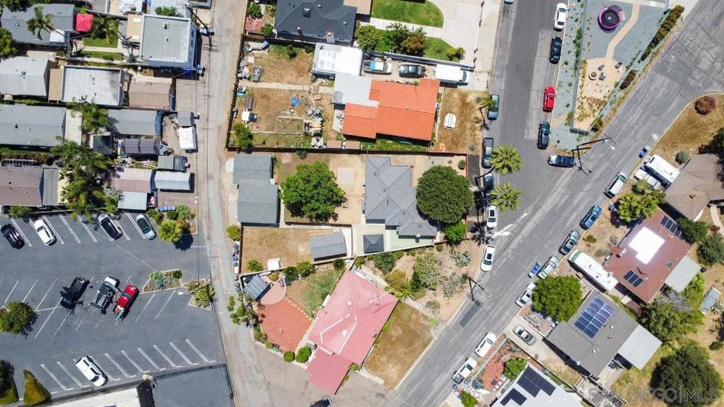 listing image 130729408419338893003