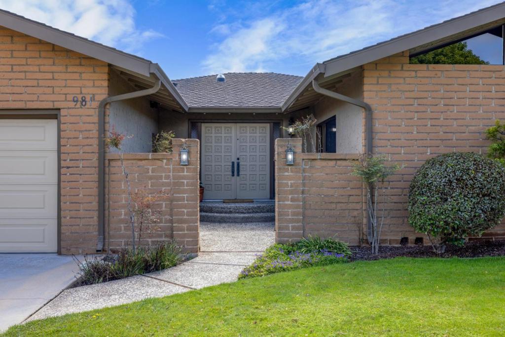 981 Sierra Madre Drive