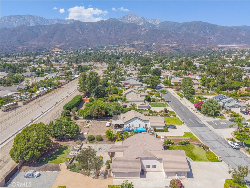 5914 Villa Drive