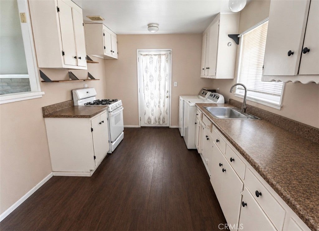 10324 Lorinda