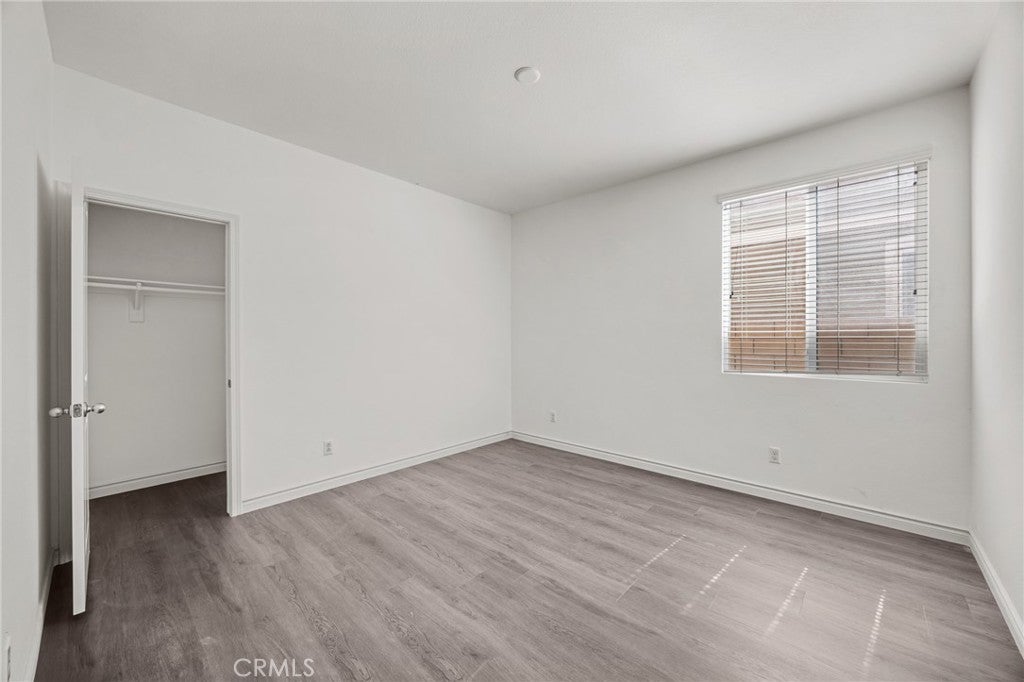 17044 Cerritos