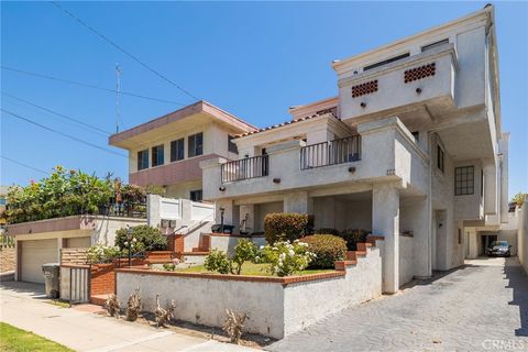 Photo of 222 N Juanita Avenue, Redondo Beach, CA 90277 (MLS # SB26088223)