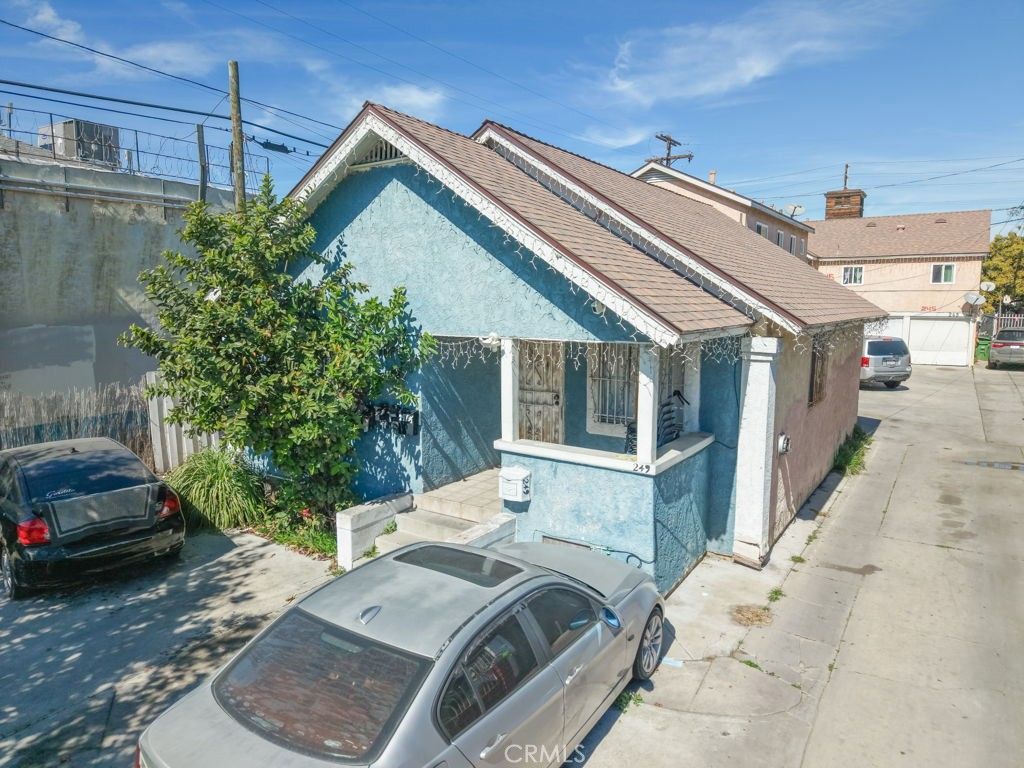Photo of 245 W 73rd St, Los Angeles, CA 90003 (MLS # DW26020560)