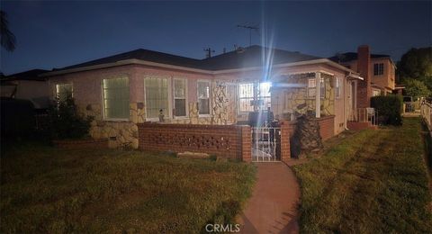 Photo of 4361 E 56th St, Maywood, CA 90270 (MLS # DW26089297)