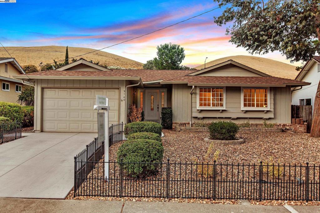 Sensational Sunny Glen! Darling 3/2 single story home in highly desirable, active 55+ Community. Fresh interior paint and new carpet, premium lot with a spa and no rear neighbors. The bright kitchen features oak cabinets, a new microwave, slab granite and ample storage. Enjoy dual pane windows, central heat/AC (plus window unit for added zone control in primary bedroom) Private patio and low maintenance yards. open Sunday 7/27 1-4pm
