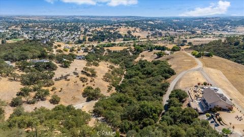 Tiny photo for 350 Robles Road, Paso Robles, CA 93446 (MLS # SC25217476)