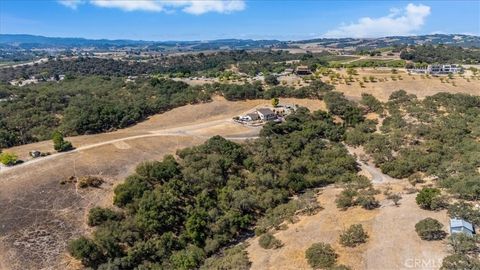 Tiny photo for 350 Robles Road, Paso Robles, CA 93446 (MLS # SC25217476)
