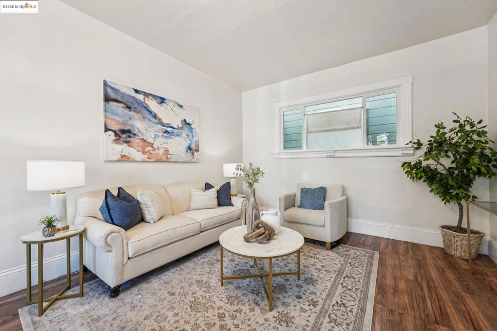 EAST LAKE - Residential