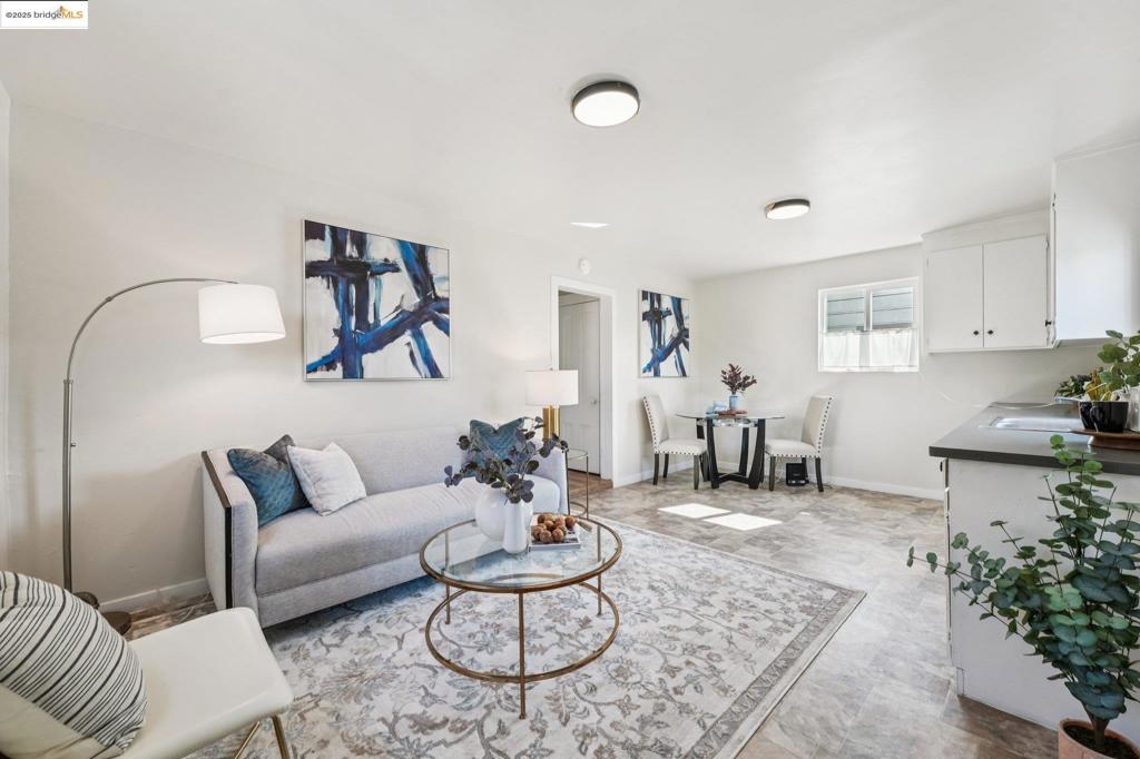 EAST LAKE - Residential