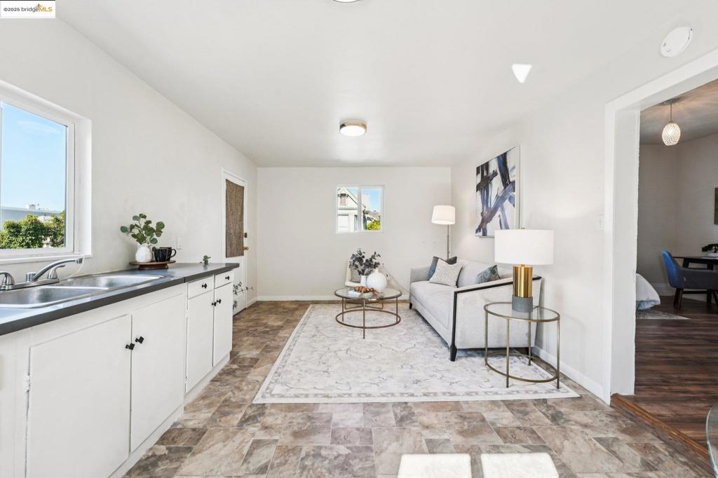 EAST LAKE - Residential