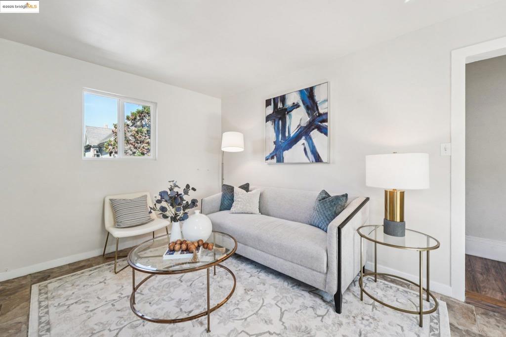 EAST LAKE - Residential