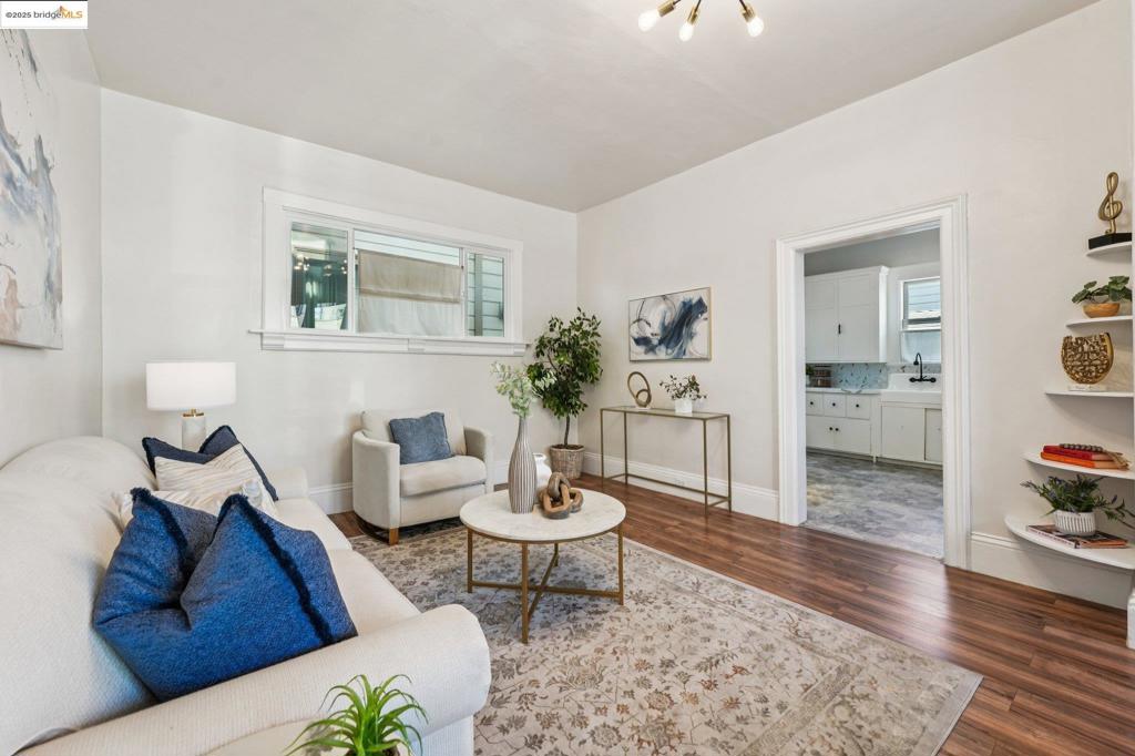 EAST LAKE - Residential