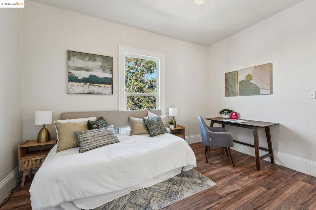 EAST LAKE - Residential