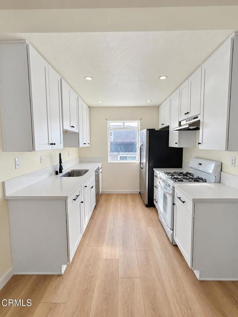 Tiny photo for 5156 Columbus Place, Oxnard, CA 93033 (MLS # V1-39078)