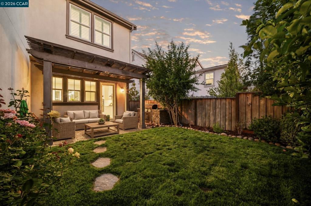 4266 Sunset View Dr
