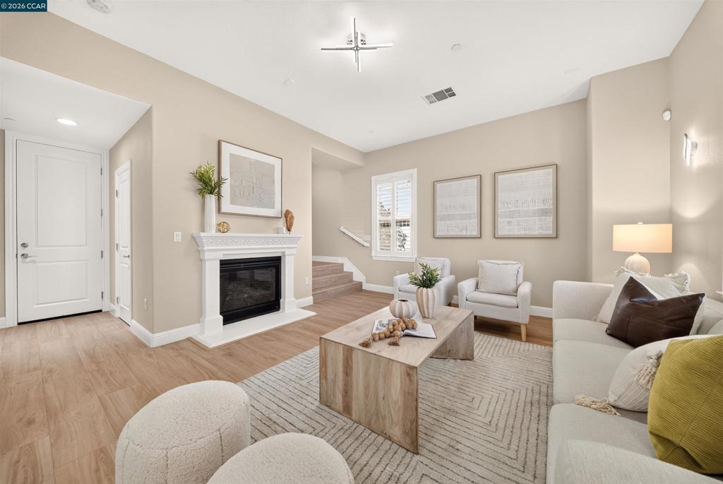 4266 Sunset View Dr DR, Dublin CA 94568
