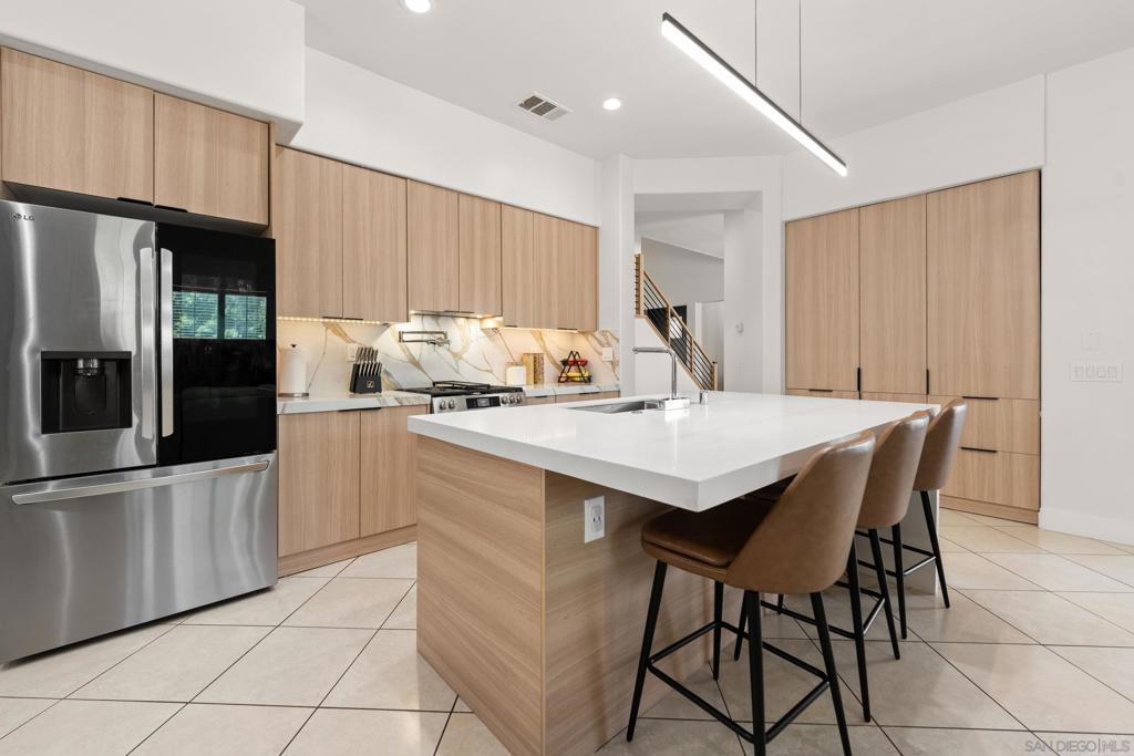 33950 Summit View Pl