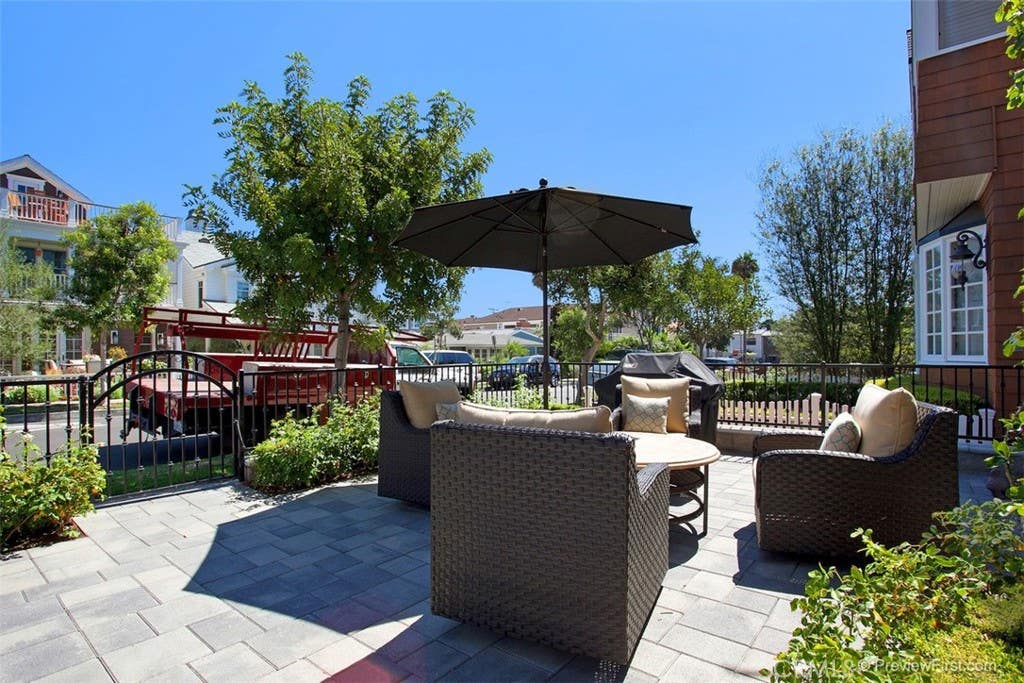 Photo of 441 Carnation Avenue, Corona Del Mar, CA 92625 (MLS # NP26179193)