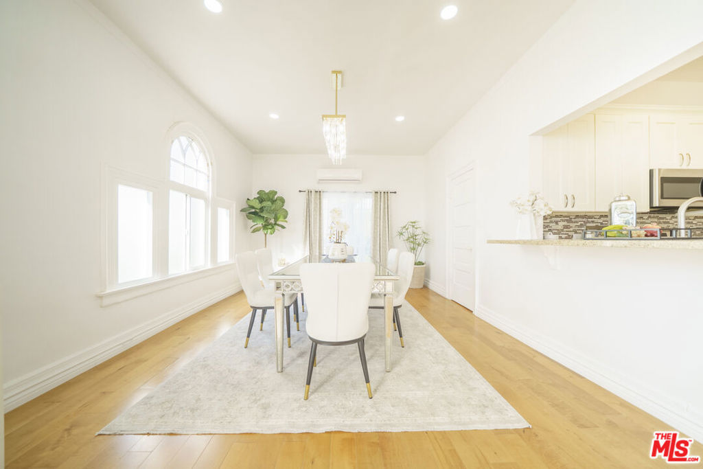 1159 S Norton Avenue