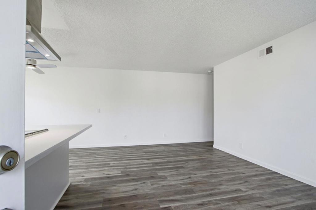 2323 Samaritan Drive 4