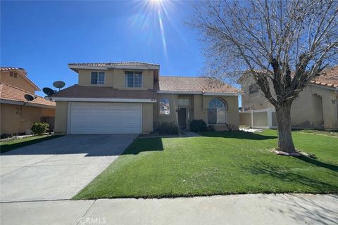 Photo of 14527 Pony Trail Road, Victorville, CA 92392 (MLS # AR26037508)