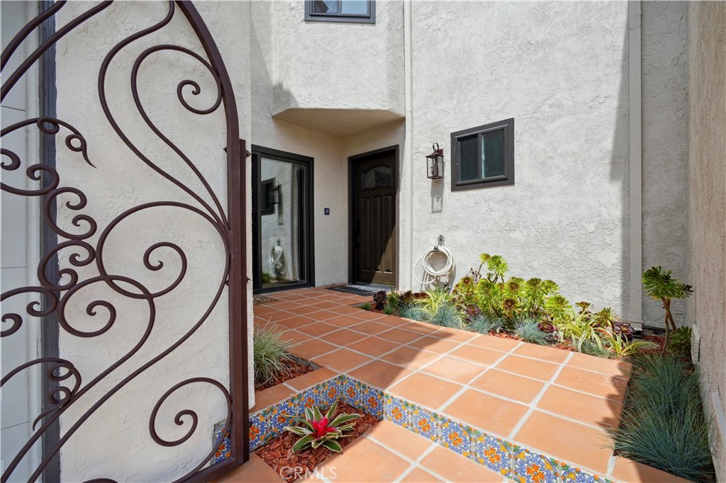 4219 Andros Circle