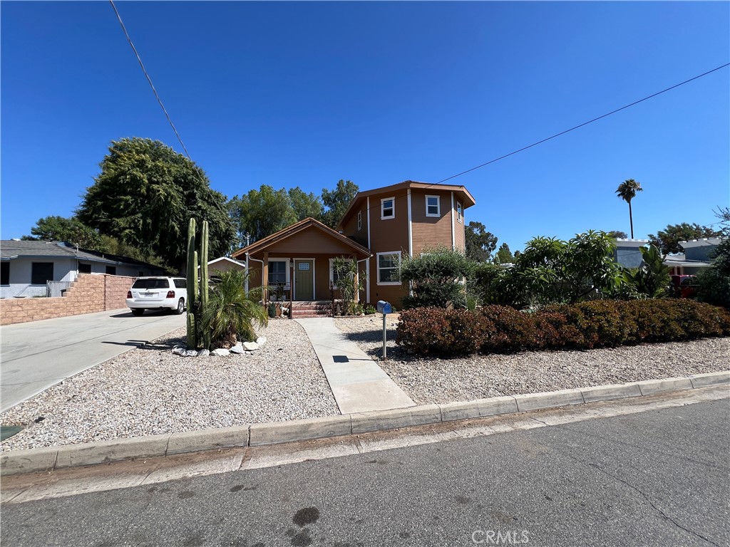 There is no other home like it in the area. 1/2 acre lot with a two added units to original home. All have a separate entrance. The quiet neighborhood is ideal for the small to large family. Almost entire home has been remodeled. New kitchen in the main house. So much room for family and even more for entertaining. Add a pool or another ADU or two. Check with city but this lot is large.
Not much to do but move in and invite your friends and family over. Be careful, this place is so nice they may want to move in.