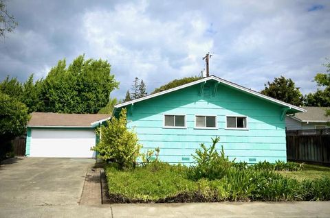 Photo of 1647 Nilda Avenue, Mountain View, CA 94040 (MLS # ML82047397)
