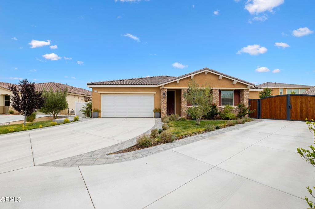 2123 Helconia Court