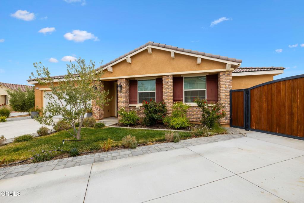 2123 Helconia Court