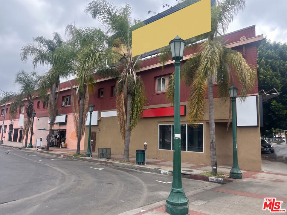 1250 & 1252 S Lake Street
