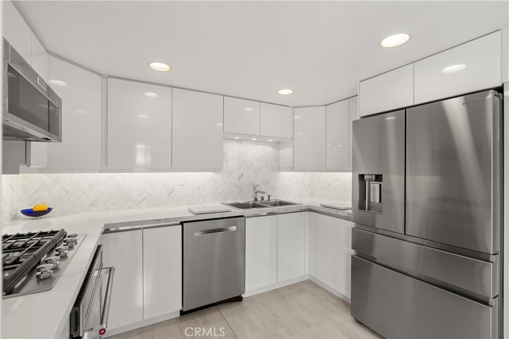 Properties 239 61st Street