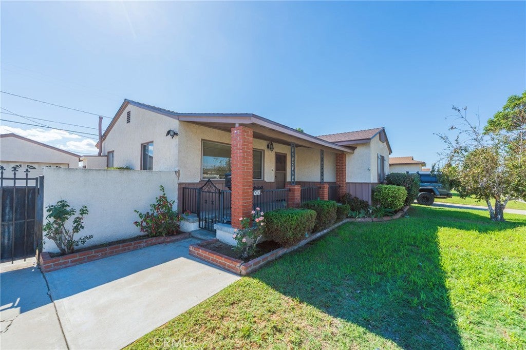 350 E Realty Street