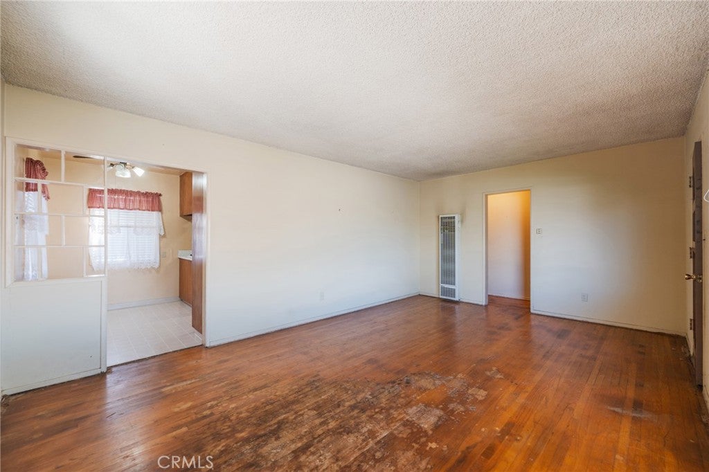 350 E Realty Street