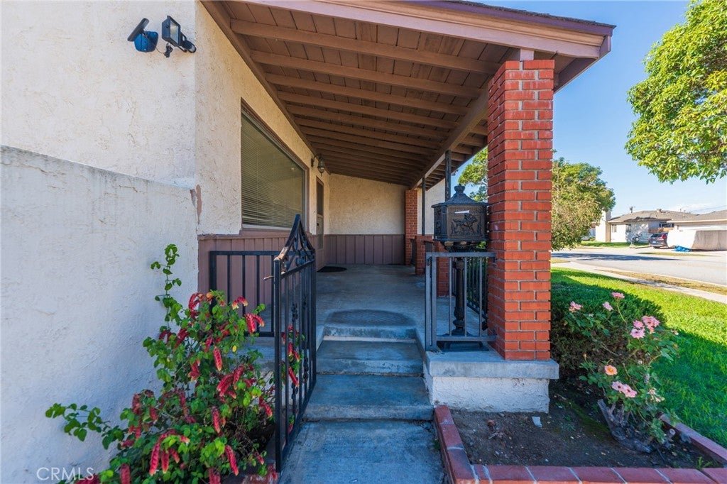 350 E Realty Street